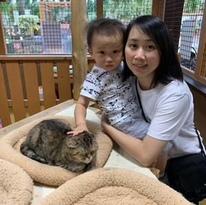 Meet your Posher, Candy